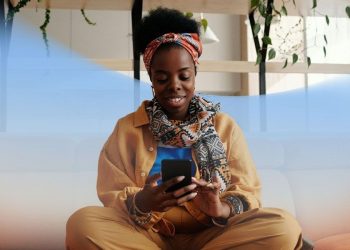 Smartphone User, Internet, edtech, healthtech, telecom subscriber, mobility, e-hailing | for Women