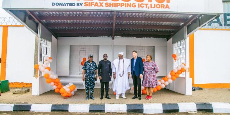 SIFAX ICT Donates Bus Stop to Ijora