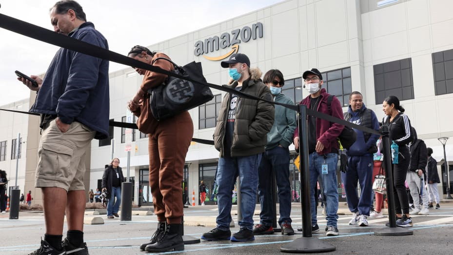 Amazon to Layoff 18,000 Employees