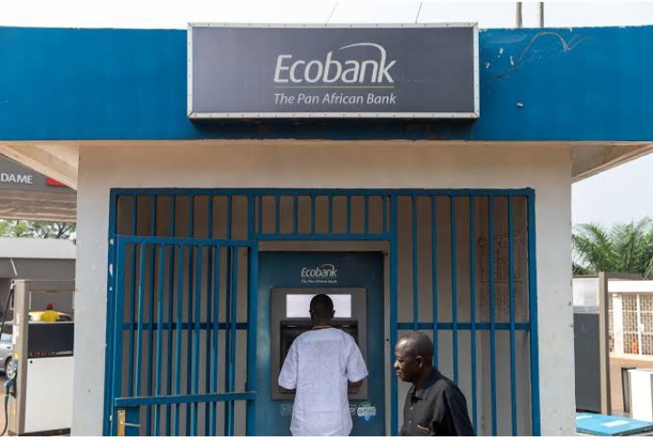 Naira Redesign: EcoBank Woos Customers with 8% Interest on Old Naira Deposit