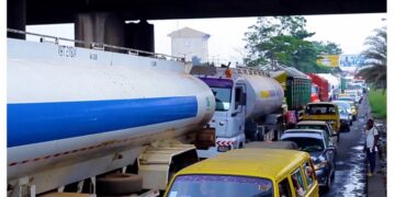 Traffic gridlock along the port corridors before Ètò, TTP e-tag by NPA - empty tankers and fuel scarcity