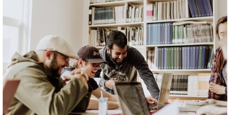 Innovative Ways Small Businesses Can Attract Customers and Talent