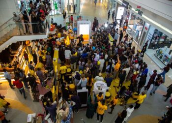 Johnny Drille at MTN 5G Hologram Tour