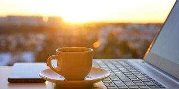 Working Remotely during Summer - remote work tips