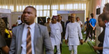 Chief Obasanjo at Trade Lenda SMEs Fair (2)