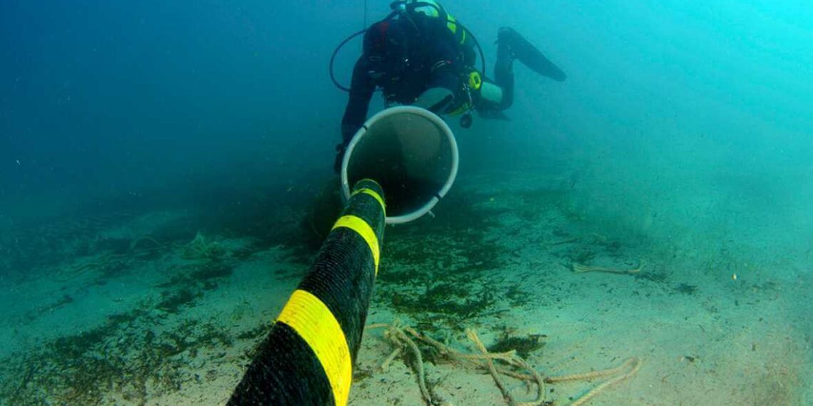 Repair work on undersea cable