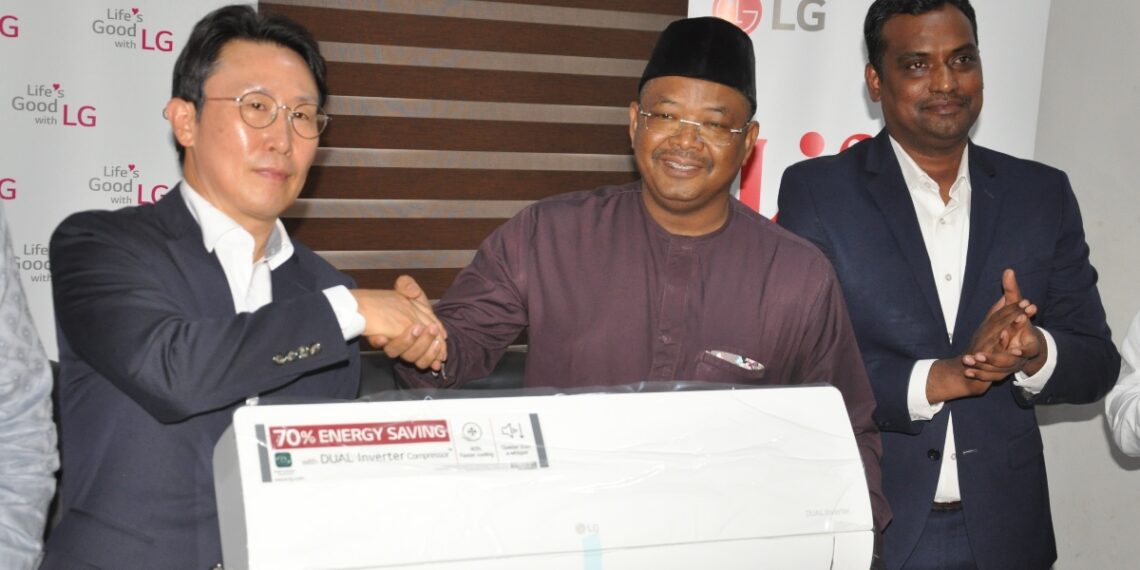 LG Electronics Donates Healthcare Equipment to FMC Abuja