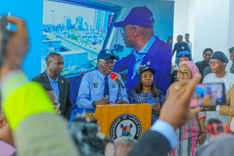 Sanwo-Olu at Lagos Blue Line train (1)