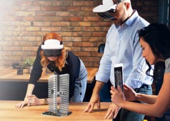 Business Communications in the Hybrid Work Era