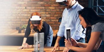 Business Communications in the Hybrid Work Era