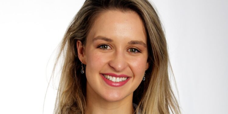 CLARA WICHT, Senior Product and Marketing Manager atTelviva on CX