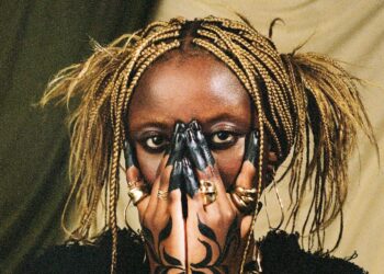 Nairobi-raised singer songwriter Zowie Kengocha for COLORSxSTUDIOS