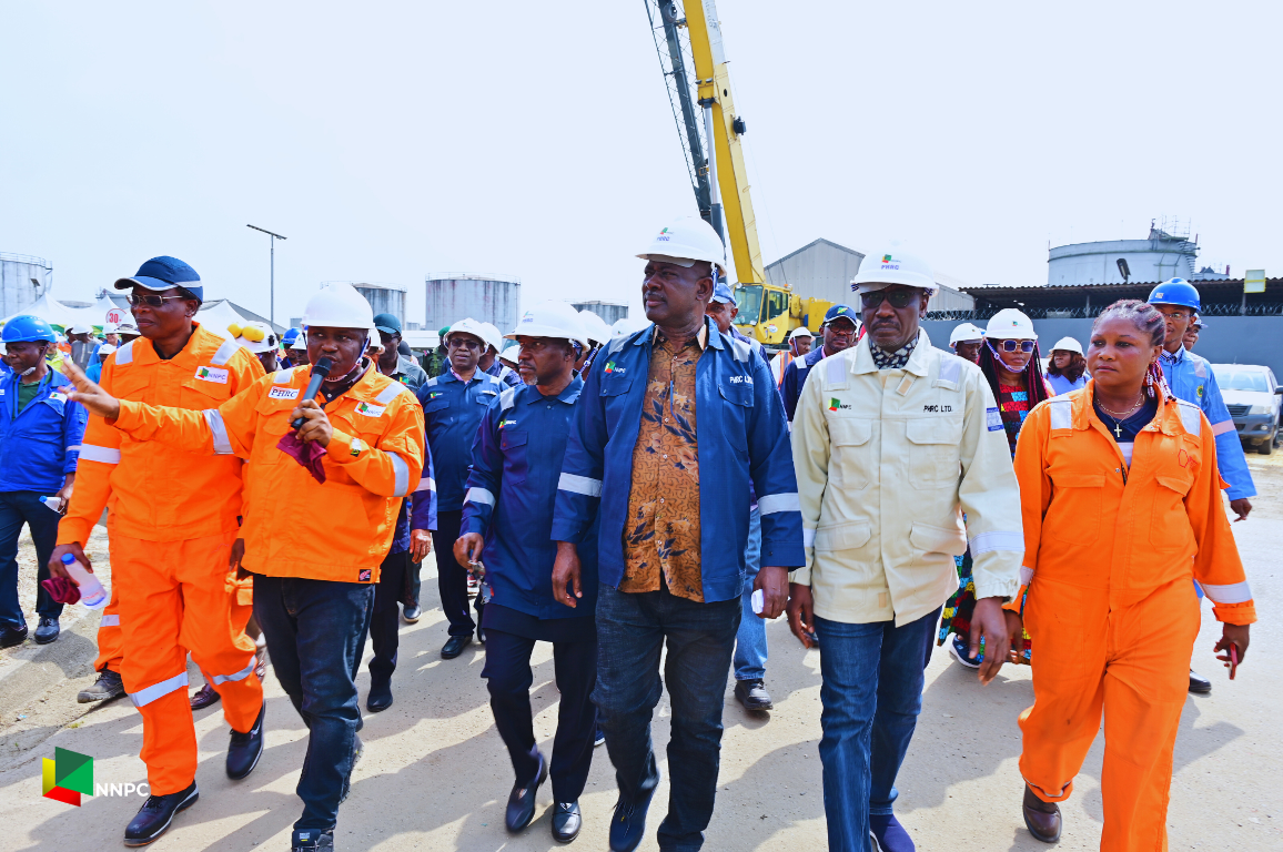 An inspection tour of the Port Harcourt Refinery rehabilitation project by NNPC Ltd (2)