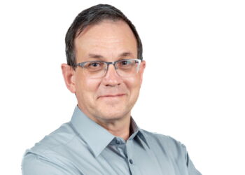 THEO VAN ZYL writes on GEO to LEO