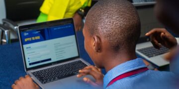 Digital Education Market | elearning - edtech - student - online learning student - Photo by RISE