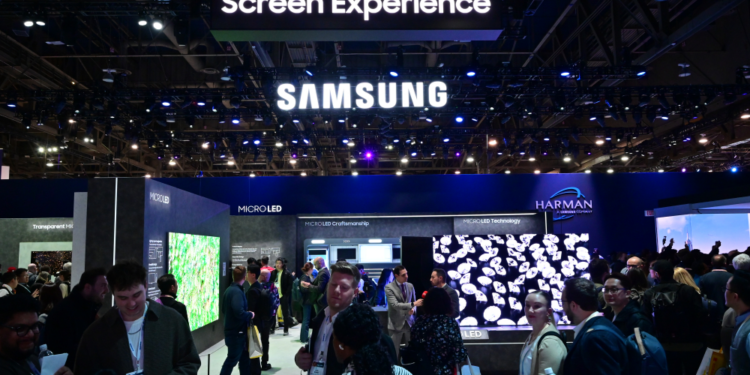 Samsung Electrifies #CES2024 with AI-Powered Screens, MICRO LED Magic and Home Tech Companions