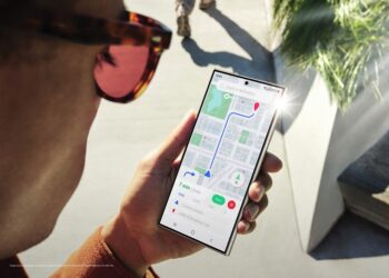 Galaxy S24 Ultra devices with Gorilla Armor