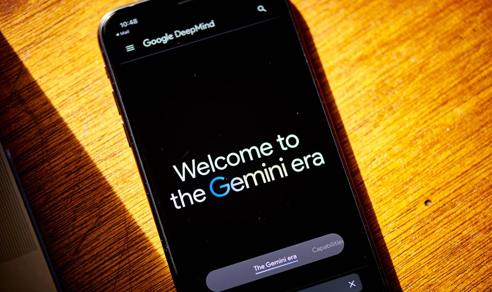 Google's AI Chatbot Gemini Raises Privacy Concerns with Data Retention Strategy
