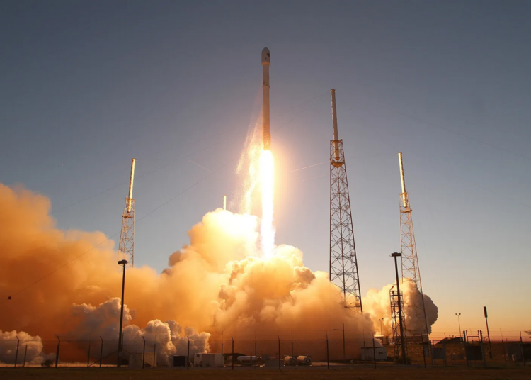 SpaceX Bids to Land on Lunar Surface with Moon Lander Launch