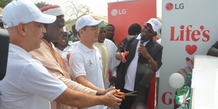 LG Electronics donates to Gugu community in Abuja