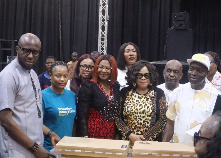 Soludo distributes 2000 laptops ---