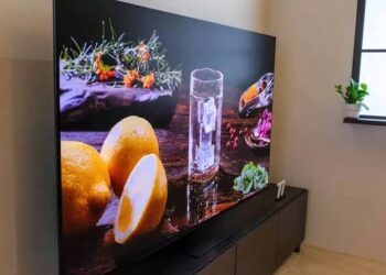 Samsung Offers Big Discounts on Glare-Free S95D OLED TVs