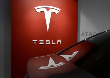 Tesla to Cut Global Workforce by Over 10% in Cost-Saving Move