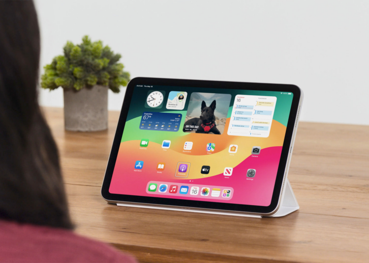 Apple Launches Accessibility Features For Users with Physical Disabilities to Control iPad, iPhone with Their Eyes