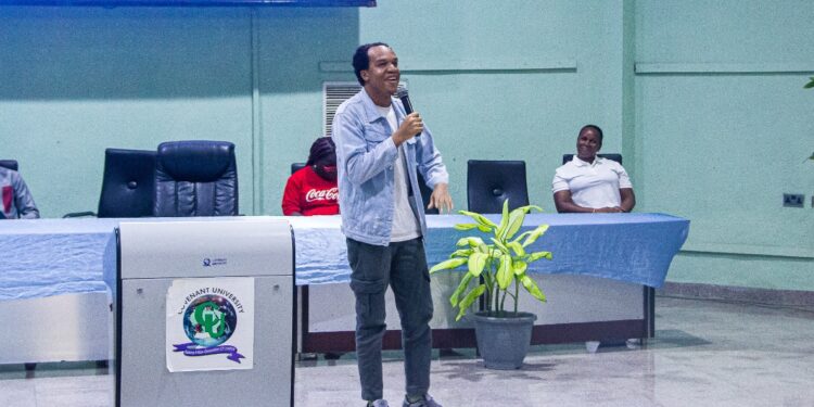 Nelson Ajulo, CEO of Zarttalent Foundation at career Fair (2)