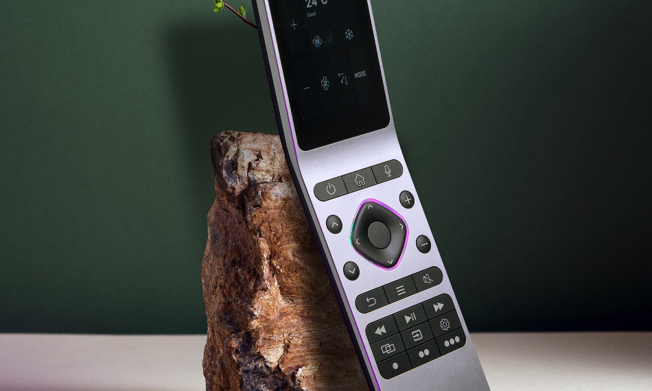 Haptique RS90: All-in-One Remote for Smart Living