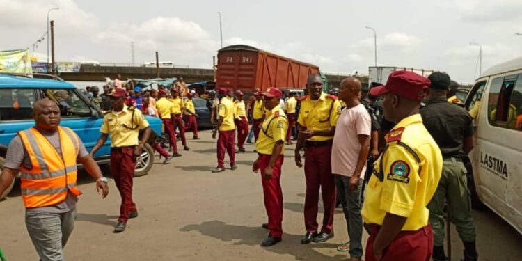LASTMA Seizes 40 Vehicles in Operation to Tackle Illegal Garages, Ease Traffic Congestion