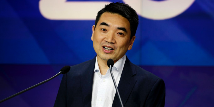 The Future of Work: Zoom CEO Envisions AI “Digital Twins” Attending Meetings for You