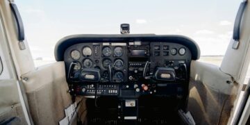 Aircraft cabin pressurization