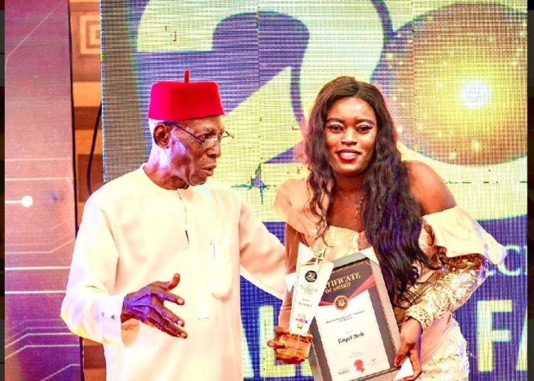 Royal Ibeh receives Titans of Tech Awards