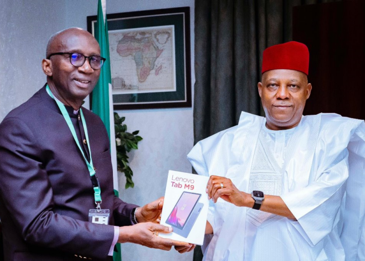 MTN Nigeria donates N1billion and 4600 devices to FG | digital tablets