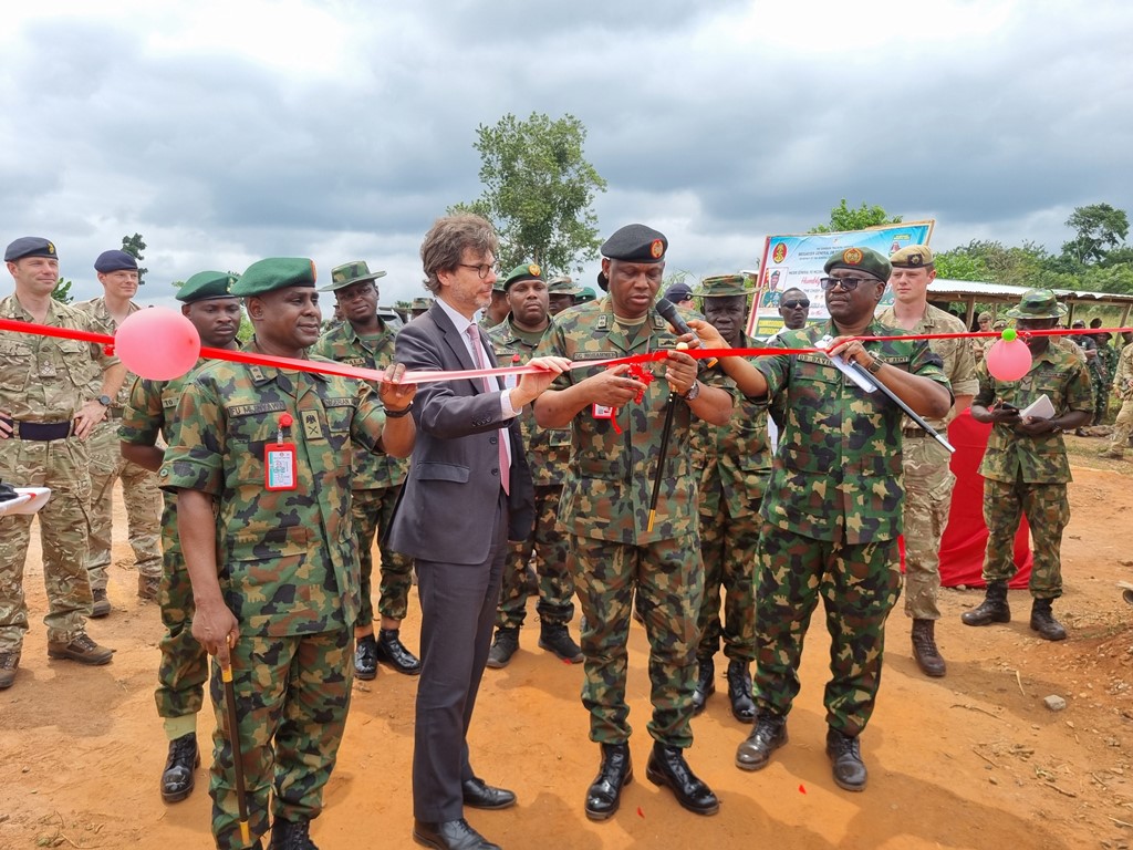 UK donates to Nigerian army -