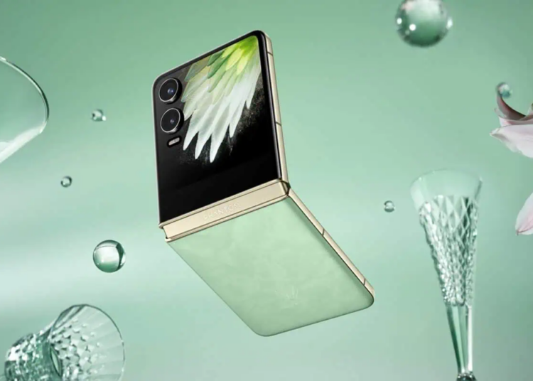 TECNO Phantom V Flip2 5G