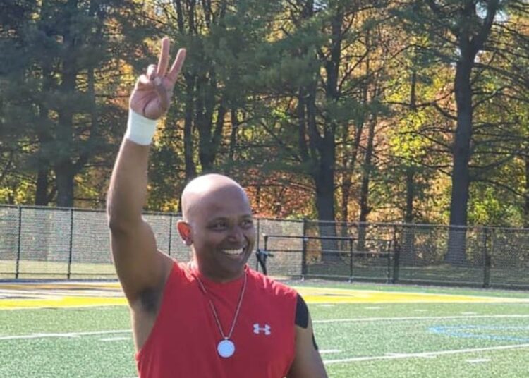 Anup Debnath, a QNET Amezcua Chi Pendant product user