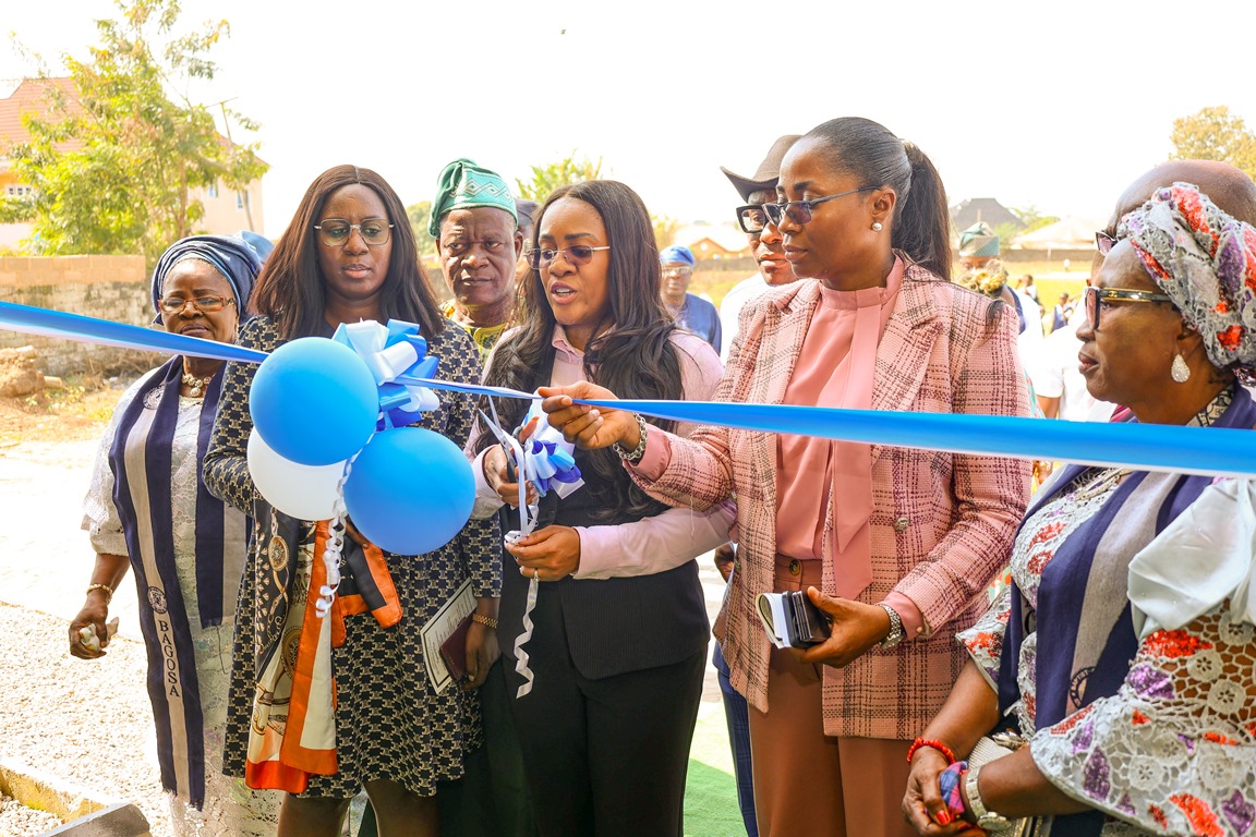 Commissioning of the building donated by Dr Taiwo Afolabi, SIFAX Group Chairman 