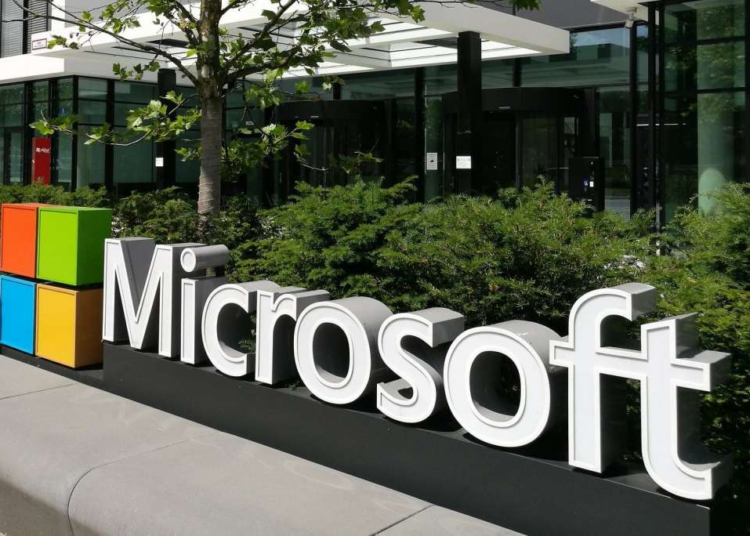 Microsoft Hit With £1B UK Lawsuit For Overcharging Businesses Using Windows Server on Rival Cloud Platforms