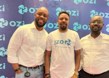 Ozi Ozi Parcel delivery Founders PHOTO