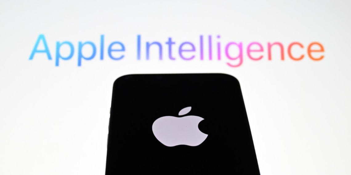 Apple Updates Notification System to Better Disclose AI-Generated Summaries