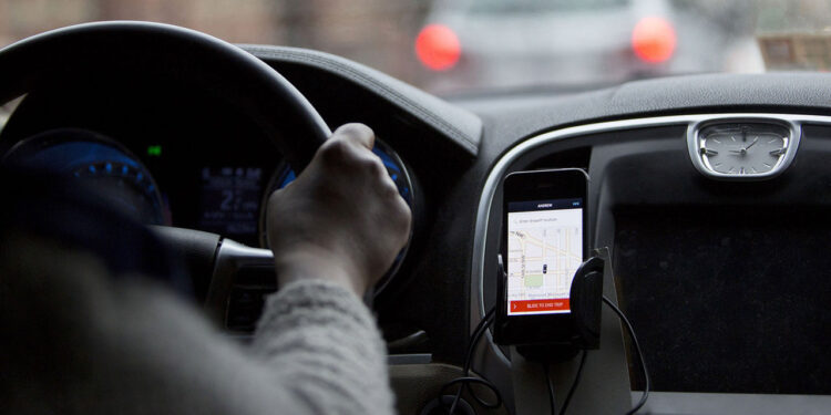 AUATON - Uber, Bolt Drivers Cry Out: 'We Bear the Burden While Others Profit'