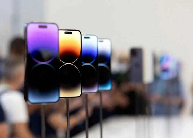 Apple Set to Launch New iPhone SE, PowerBeats Pro 2 on February 11