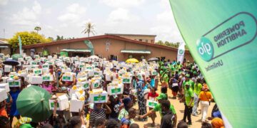 Glo Foundation ‘Food Drive’ initiative to Ikota community 