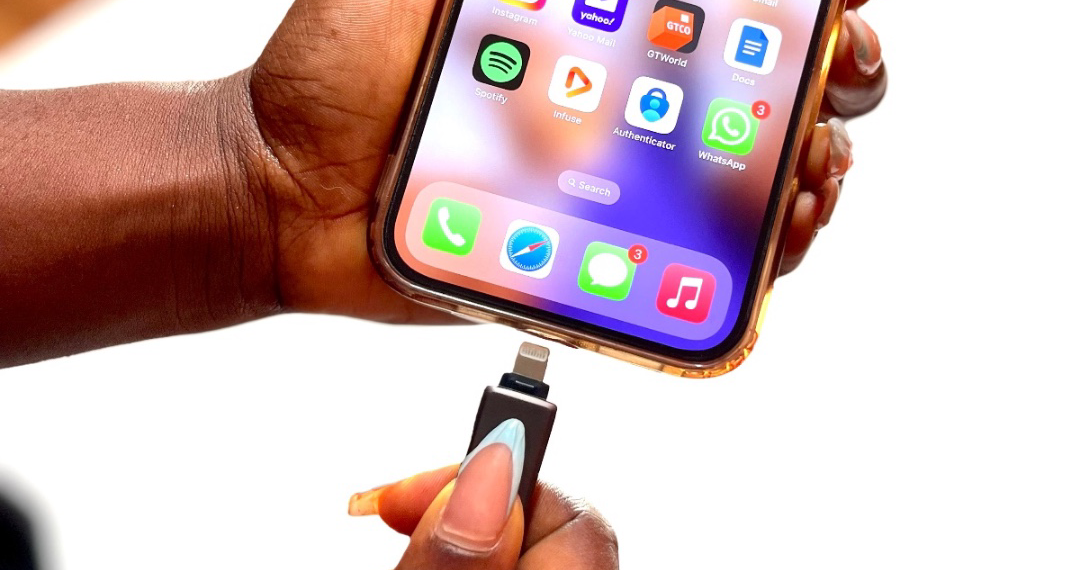 Review: SanDisk iXpand Flash Drive Luxe – A Smart Storage Solution for iPhones