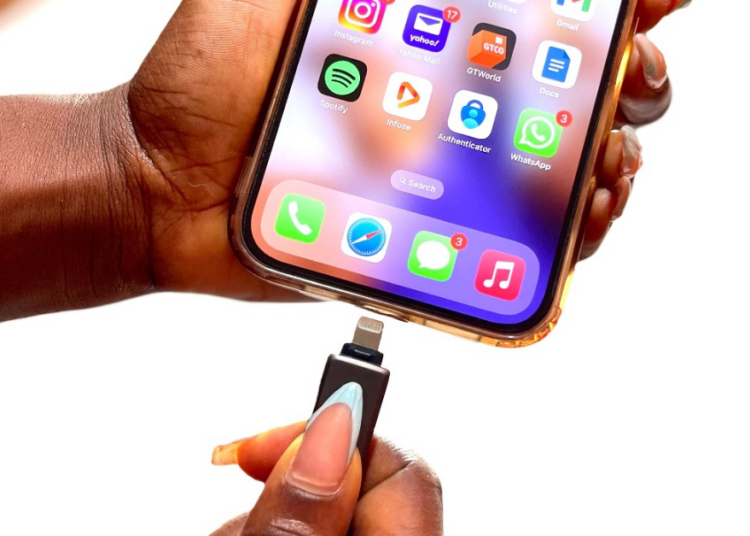 Review: SanDisk iXpand Flash Drive Luxe – A Smart Storage Solution for iPhones