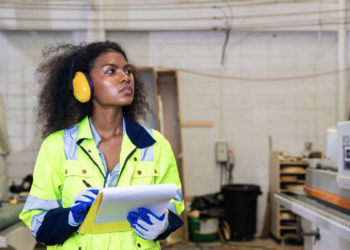 Swedfund Commits €15 Million to AfricInvest Small Cap Fund to Support African SMEs