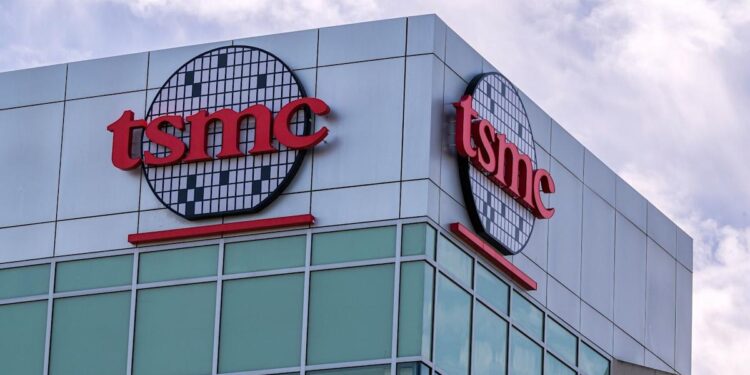 TSMC Pledges $100 Billion for U.S. Chip Manufacturing Expansion, with Trump’s Backing