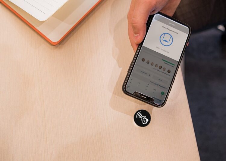 NFC Tag tampering on smartphone